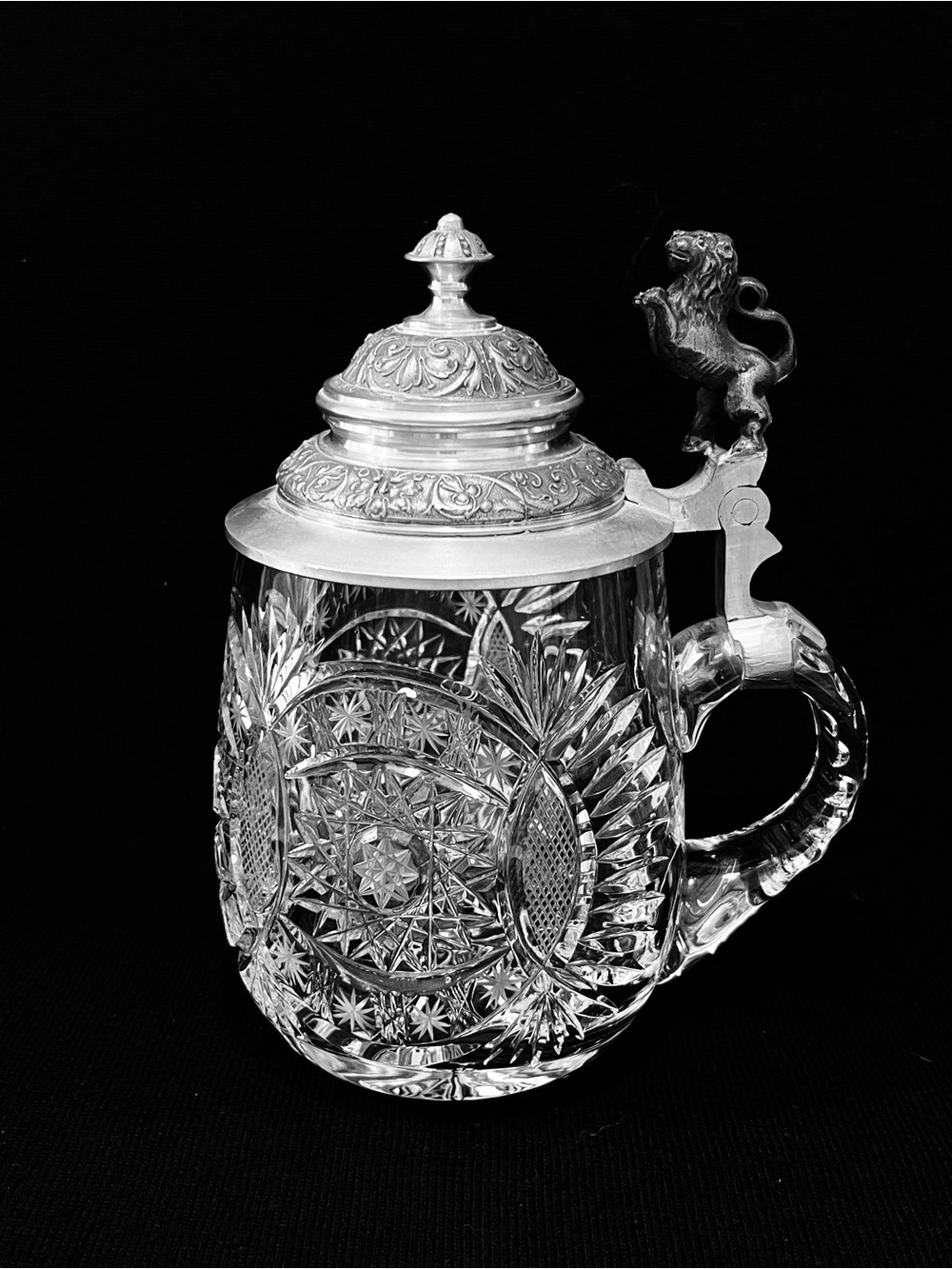 Nachtmann Bleikristal Cut Crystal Beer Stein with Decorative Pewter Lid & Lion